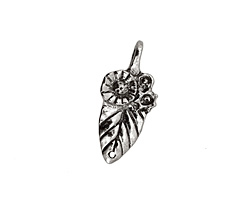 Green Girl Pewter Floral Leaf Link 25x11mm