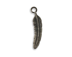 Vintaj Arte Metal Token Feather Charm 5x27mm