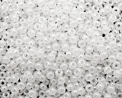 TOHO Ceylon Snowflake Round 8/0 Seed Bead