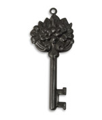 Vintaj Arte Metal Floral Key 20x50mm