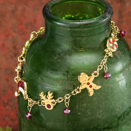 Holly Jolly Holiday Bracelet