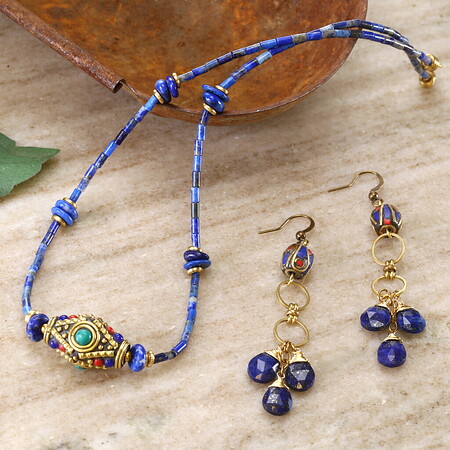 Wandering Stones Necklace & Earring Set