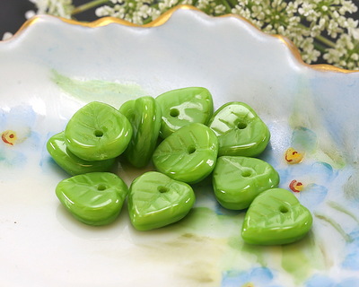 Czech Glass Green Apple Heart Shaped Leaf Drop 9mm