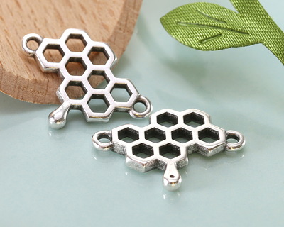 Antique Silver (plated) Dripping Honeycomb Focal Link 21x15.5mm