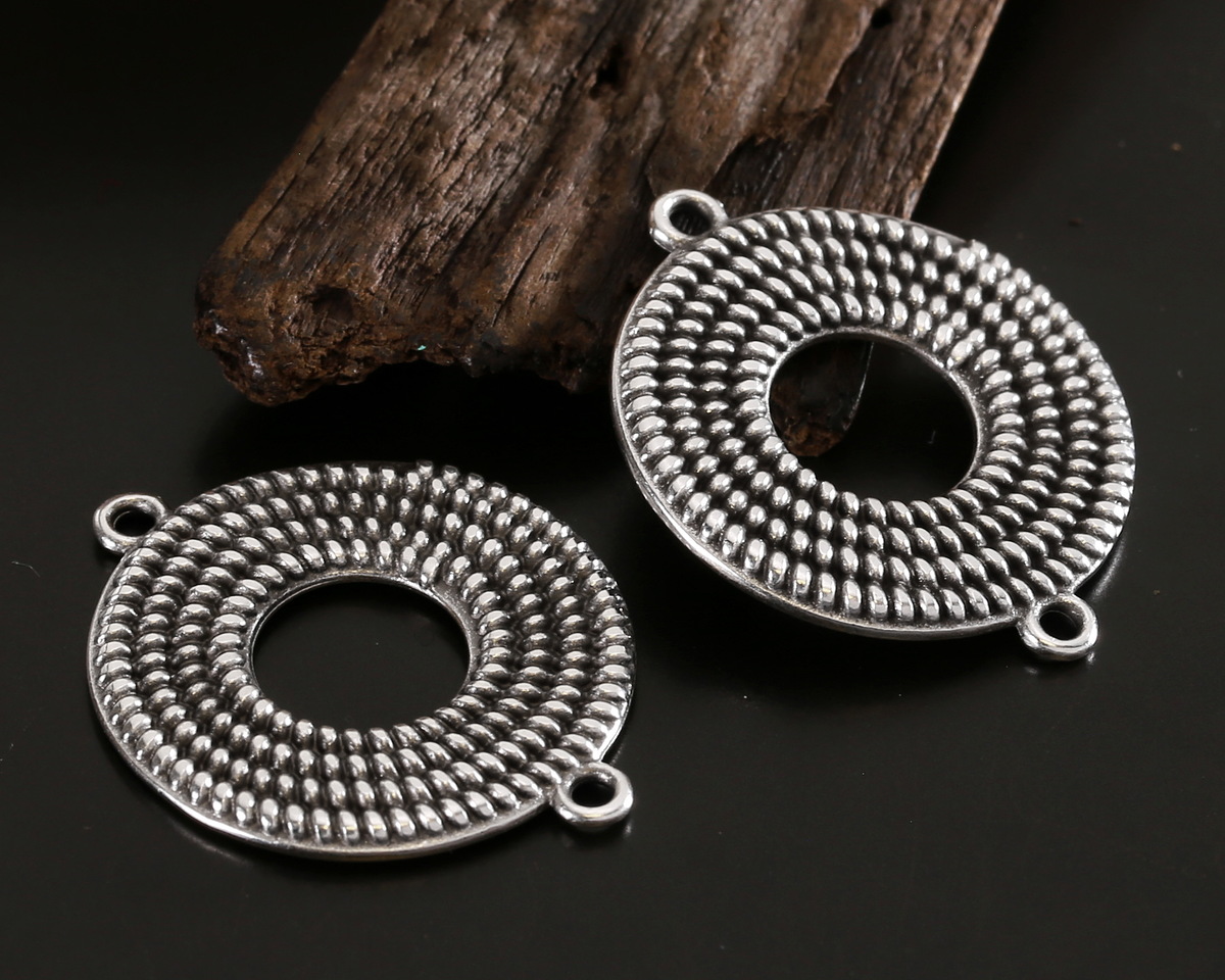 Antique Silver (plated) Coiled Rope Open Circle Focal Link 30x24mm