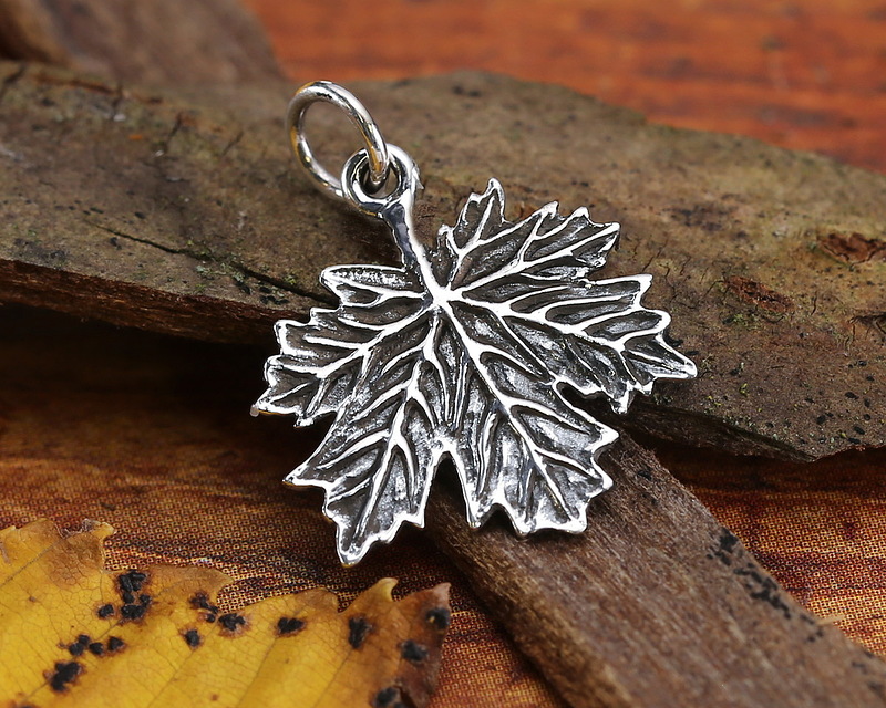 Nina Designs Sterling Silver Maple Leaf Charm 21x17mm