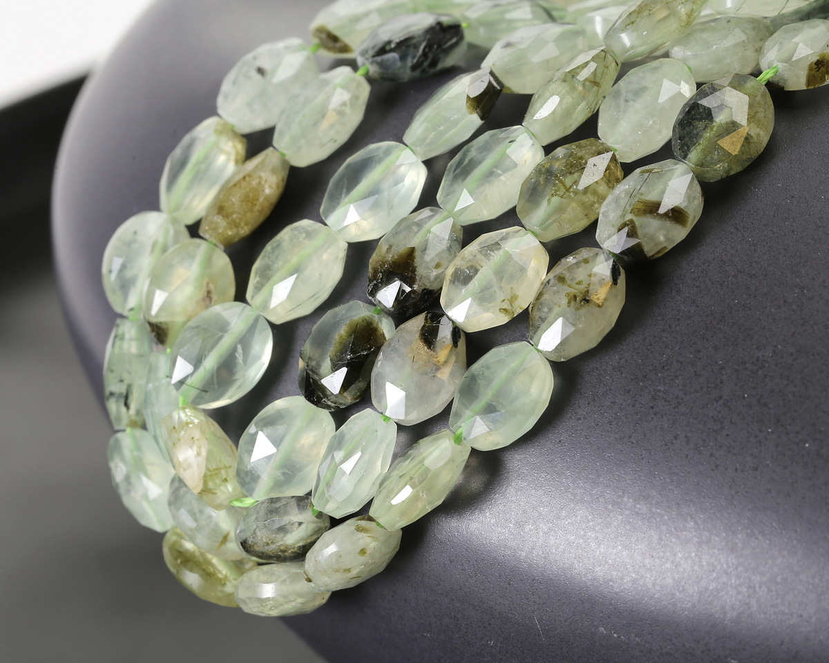 Prehnite Microfaceted Oval 10x8mm