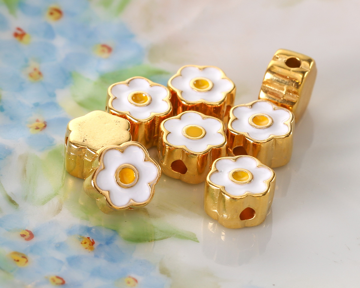 24K Gold (plated) White/Yellow Enamel Daisy Bead 8mm