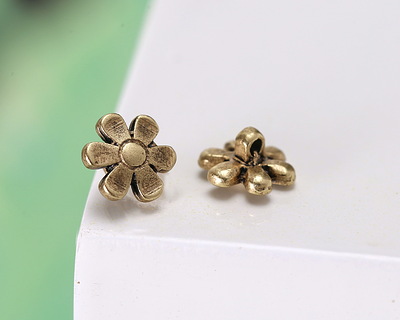 Cymbal Gerani Antique Brass (plated) Bead Substitute for 11/0 Delica Beads 6.5mm