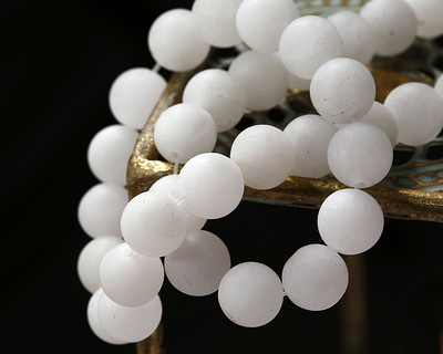White Quartz (matte) Round 8mm