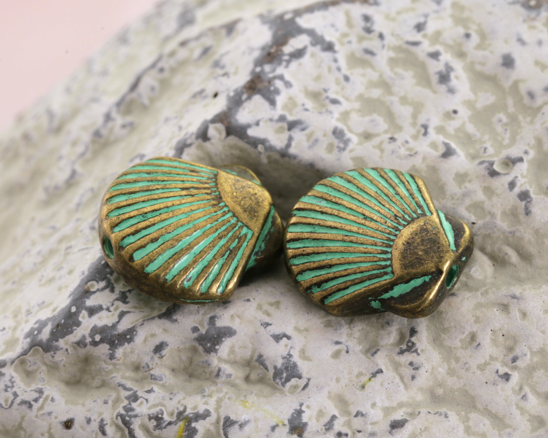 Patina Green Brass (plated) Scallop Shell Bead 13mm