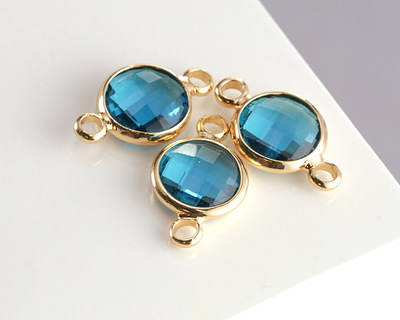 Pacific Blue Crystal Round Link in Gold Finish Bezel 14.5x8.5mm