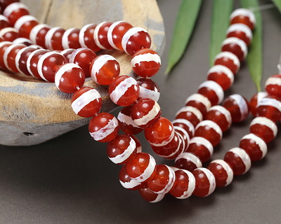 Tibetan (Dzi) Red Agate Banded Round 10mm