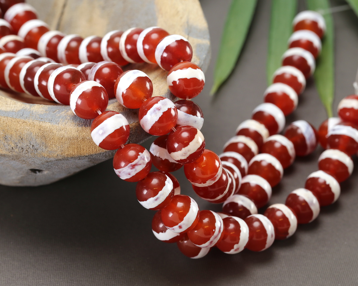 Tibetan (Dzi) Red Agate Banded Round 10mm