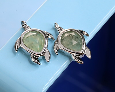 Prehnite w/ Silver Finish Sea Turtle Focal 15x19mm