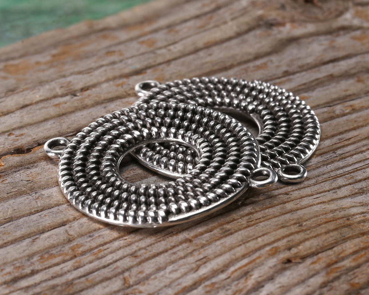 Antique Silver (plated) Coiled Rope Open Circle Focal Link 30x24mm