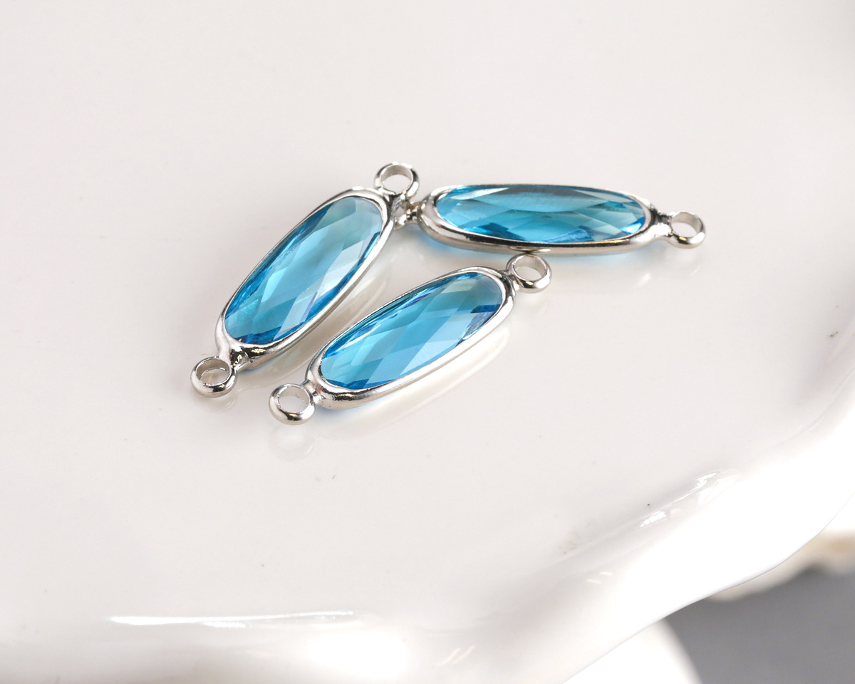 Capri Crystal Elongated Oval Link in Silver Finish Bezel 22x6mm
