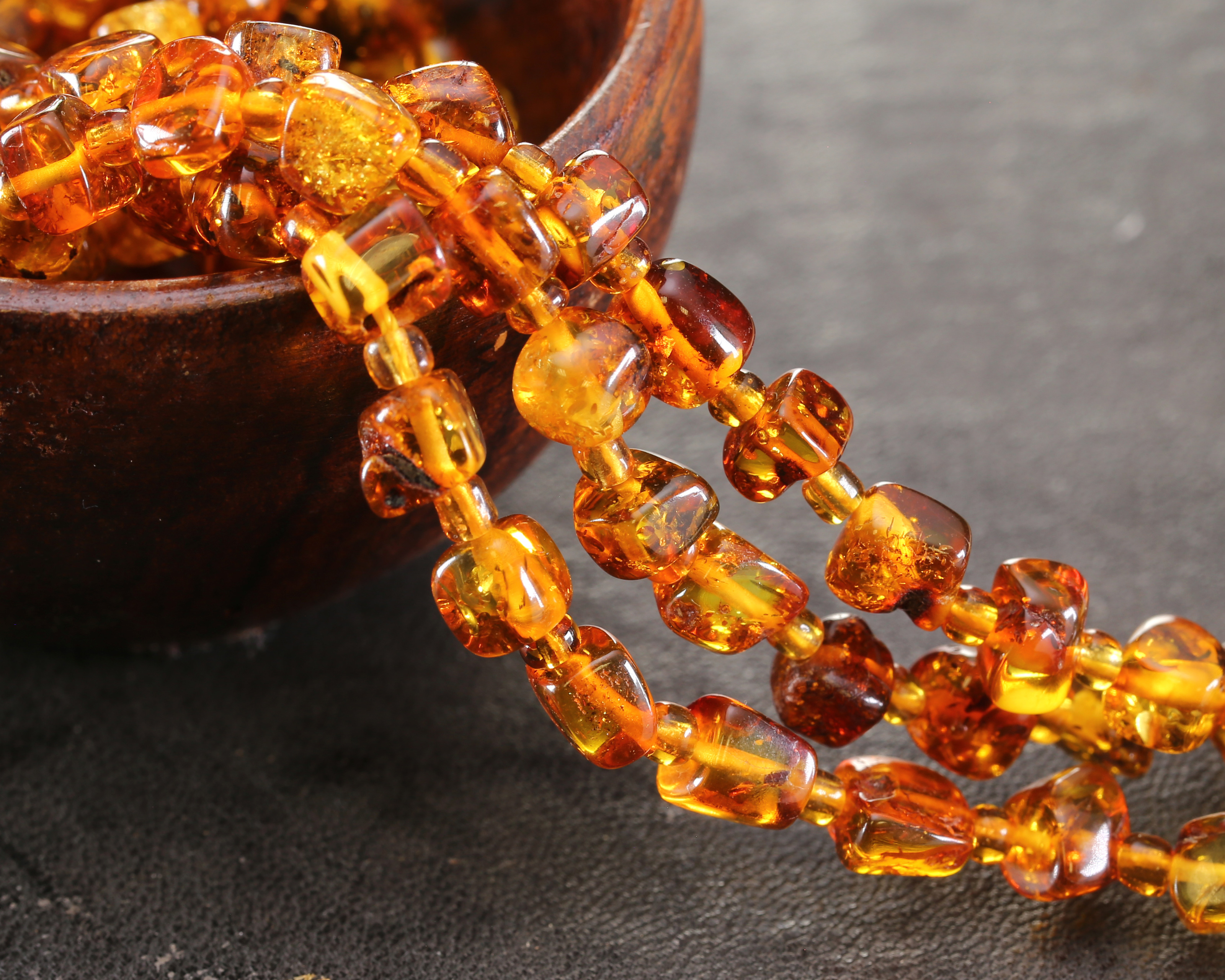 Dendritic Red Amber (A) Irregular Cube 5-6mm