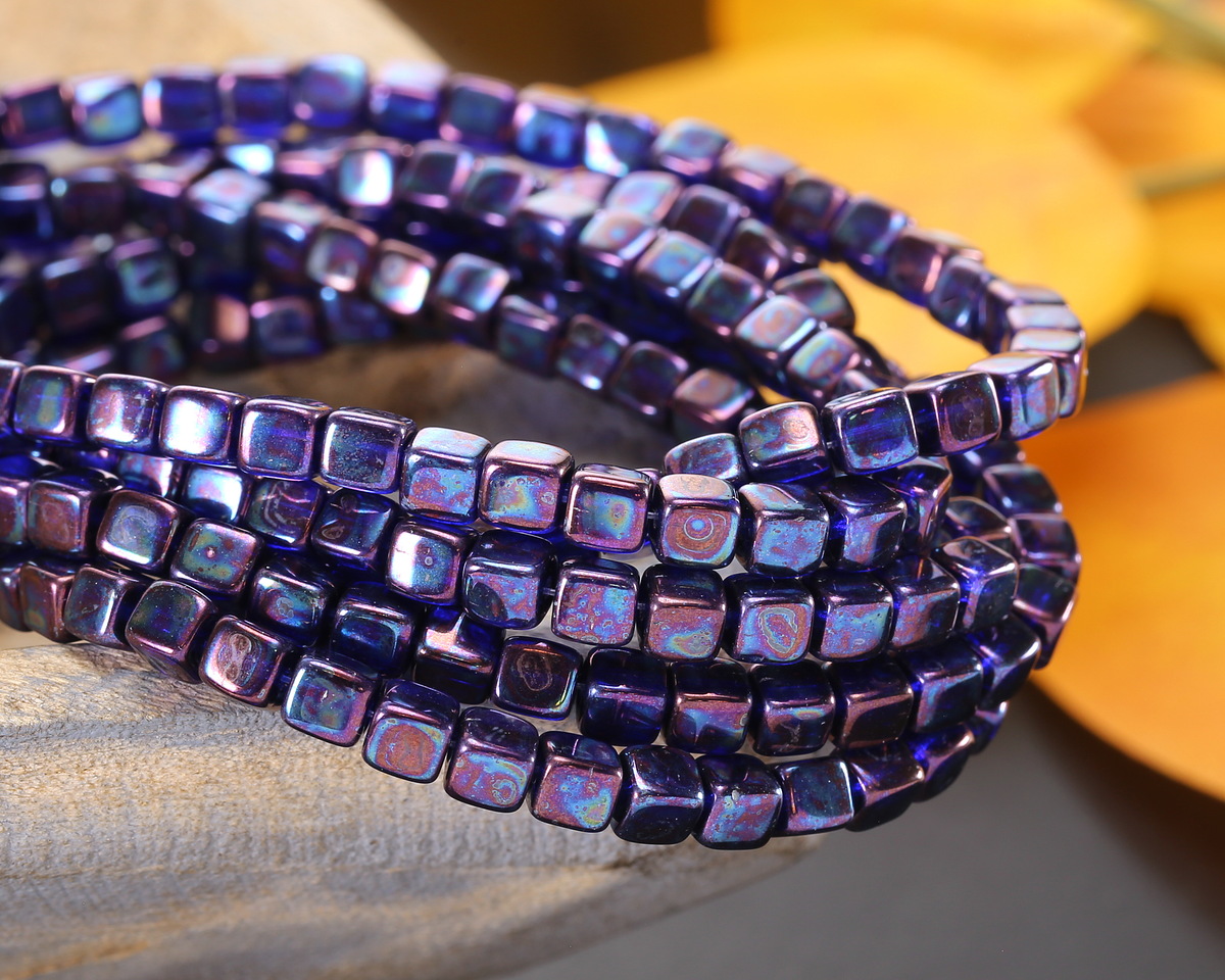 Czech Glass Sapphire w/ Iris Blue Finish Cube 4mm