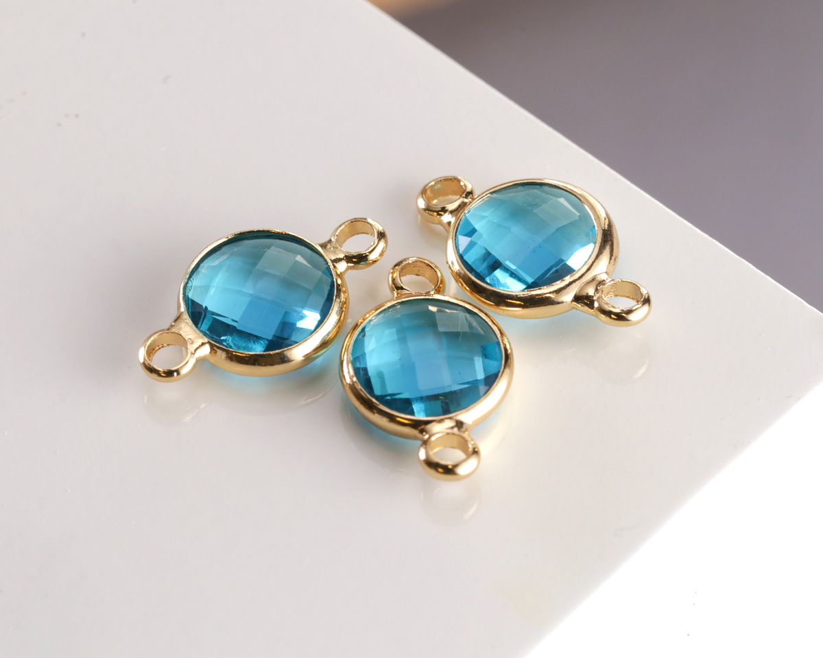 Capri Crystal Round Link in Gold Finish Bezel 14.5x8.5mm