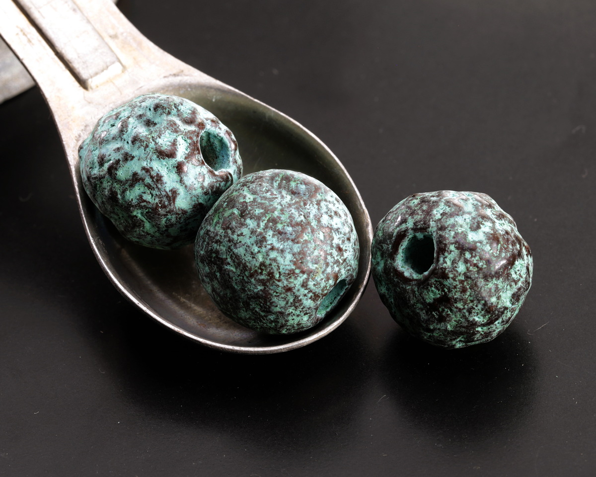 Mykonos Metalized Ceramic Copper Patina Textured Round 16-17mm