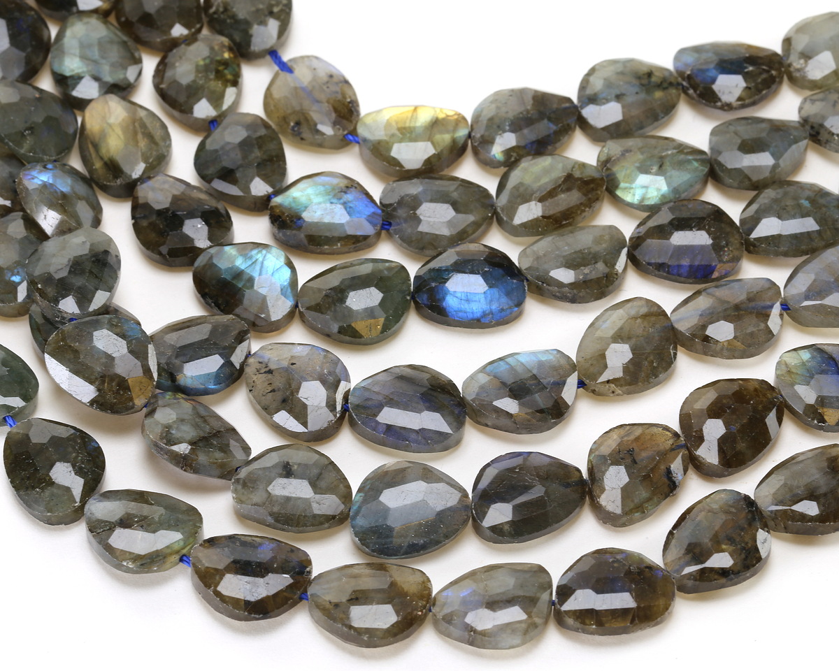 Labradorite Microfaceted Puff Pear 13x16mm