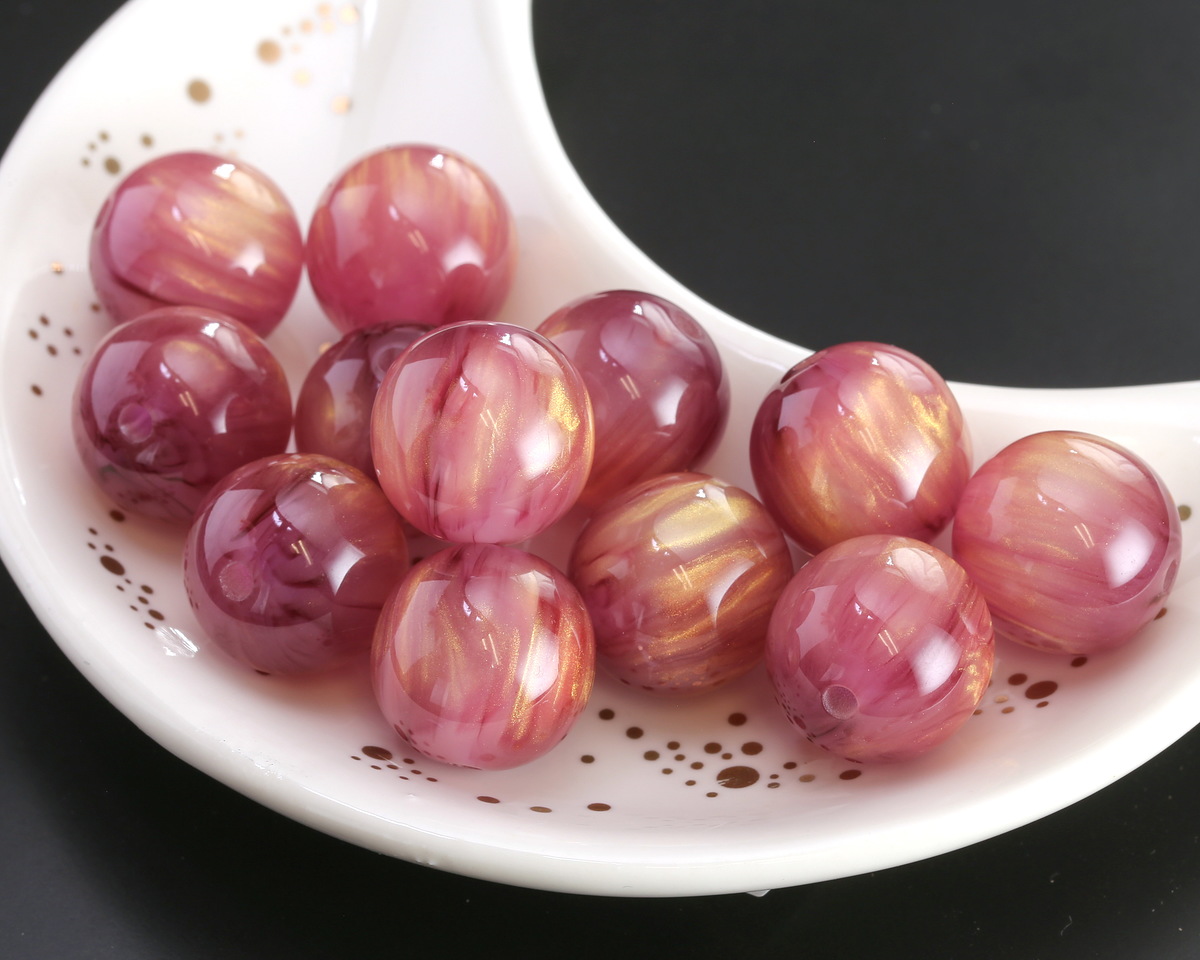 Resin Raspberry Champagne Shimmer Round 16mm