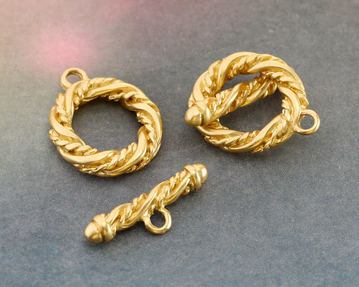 Satin Hamilton Gold (plated) Twisted Rope Toggle Clasp 20x17mm, 21mm Bar