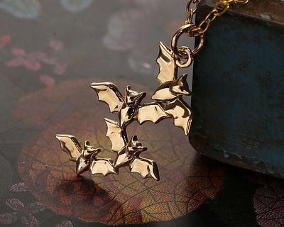 Nina Designs Bronze Bat Cluster Focal 15x29mm
