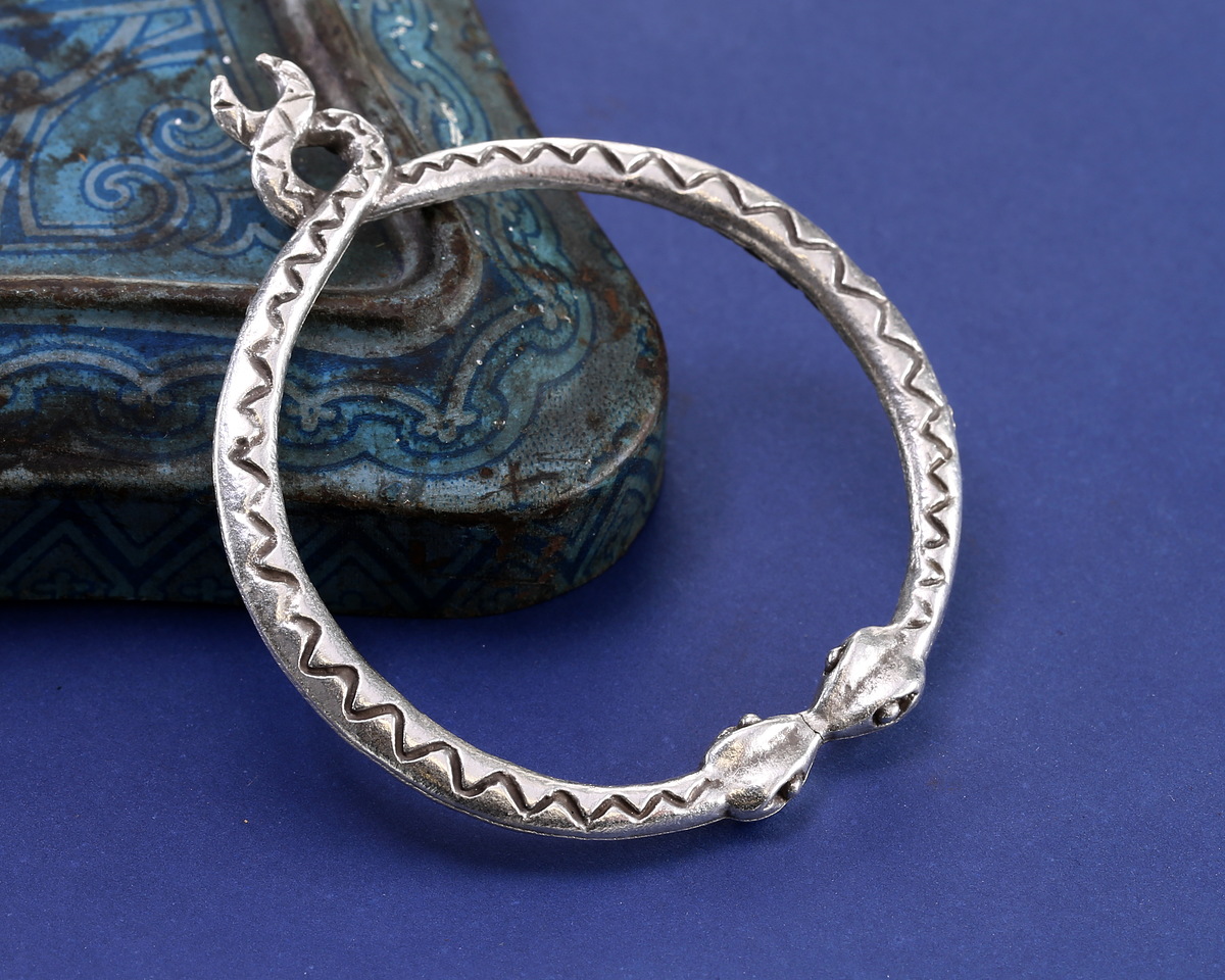 Mykonos Antique Silver (plated) Serpent Ring Focal 50x58mm