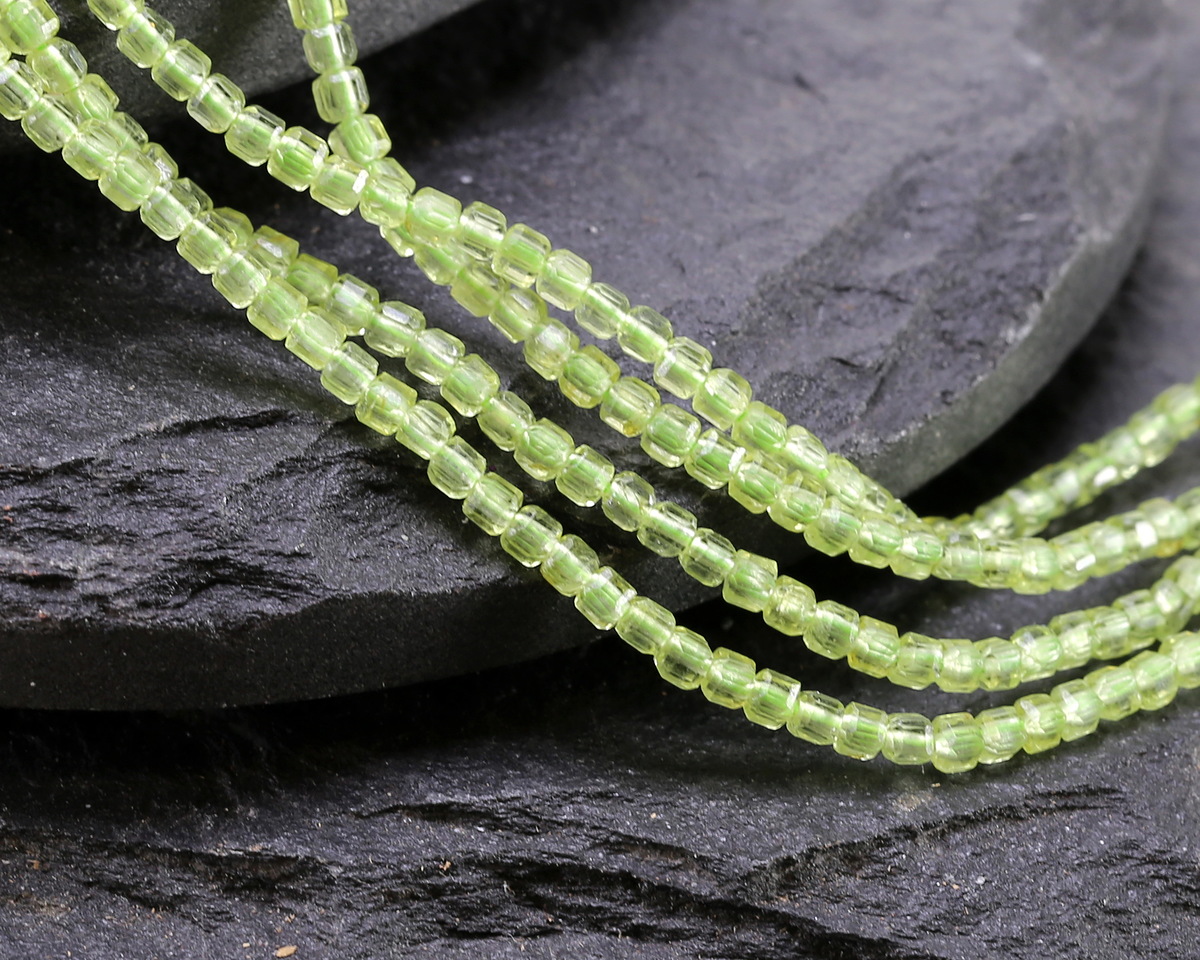 Peridot Faceted Cube 2mm