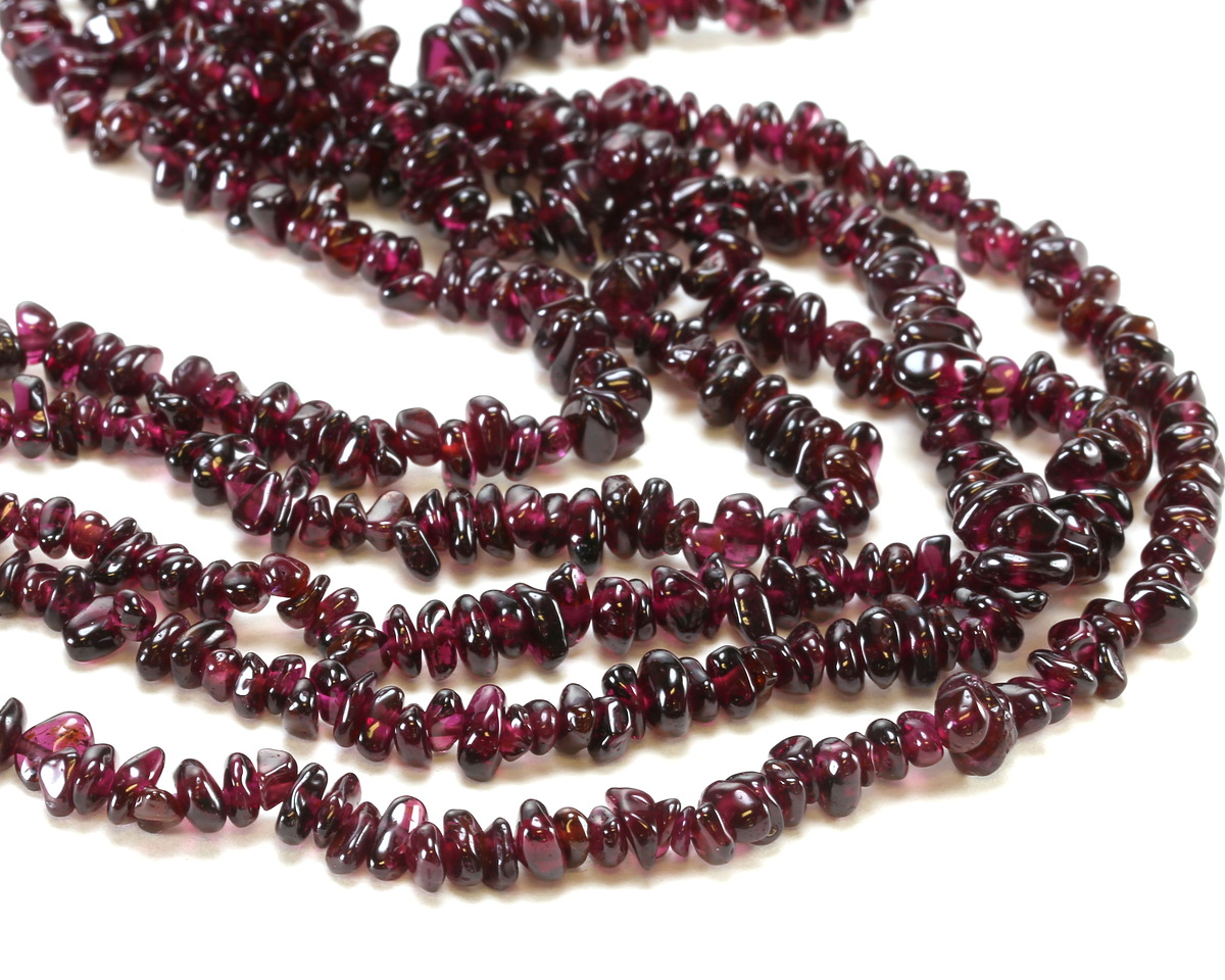 Rhodolite Garnet (AA) Chips 2-4x4-10mm
