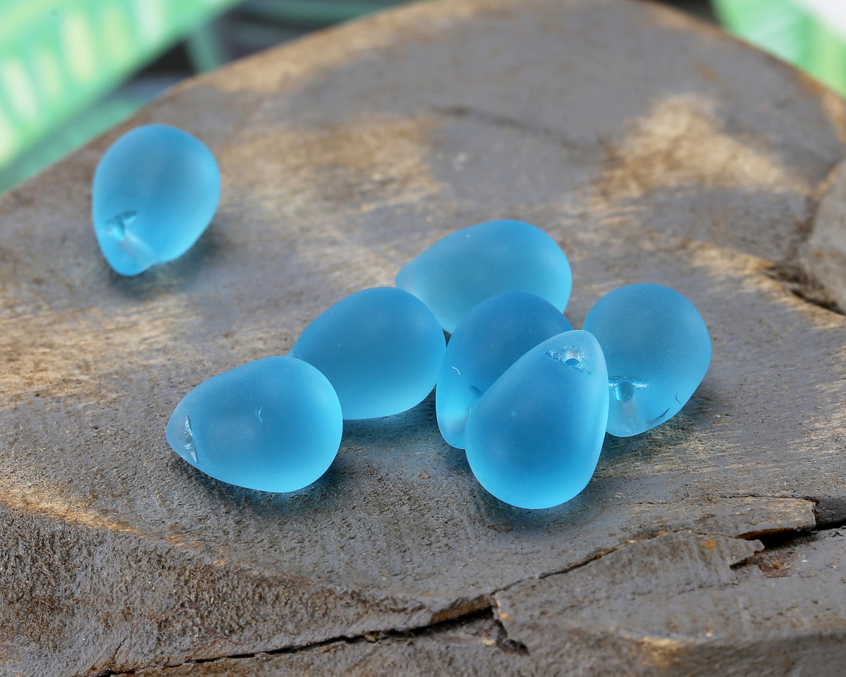 Turquoise Bay Beach-Style Glass Teardrop Focal 14x10mm