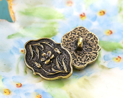 TierraCast Antique Brass (plated) Flower Button 13x18mm
