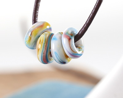 Unicorne Beads Glass Aspen Donut 4-6x9-11mm