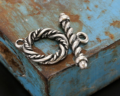 Antique Silver Finish Twisted Rope Toggle Clasp 20x17mm, 21mm Bar