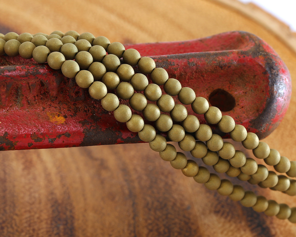 Czech Glass ColorTrends: Dark Sage Round 4mm