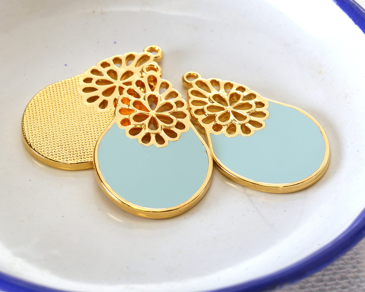 24K Gold (Plated) Aqua Blue Enamel Oval w/ Daisy Focal 21x35mm