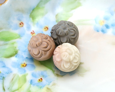 Alashan Mongolian Agate (Matte) Carved Flower Round Focal 10-11mm