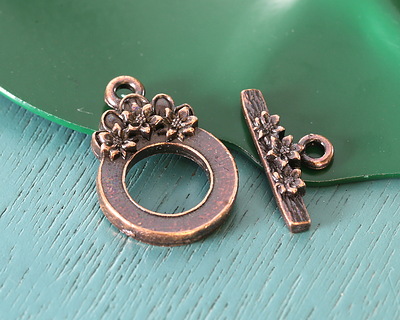 TierraCast Antique Copper (plated) Blossom Toggle Clasp 21x14mm, 17mm Bar