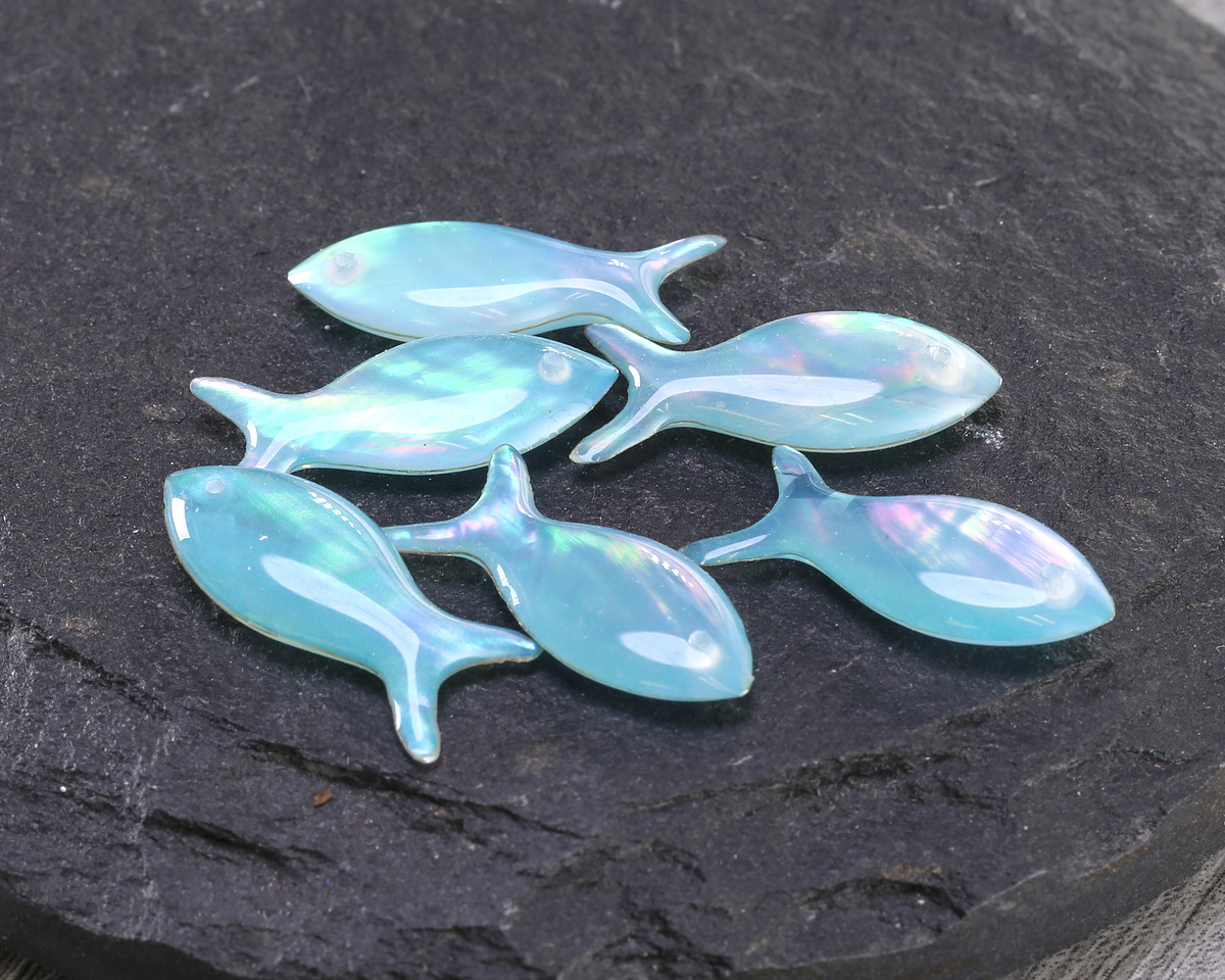 Aqua Resin & Shell Fish Focal 24x10mm