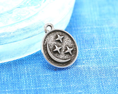 Antique Silver (plated) Crescent Moon & Stars Oval Focal 12x16mm