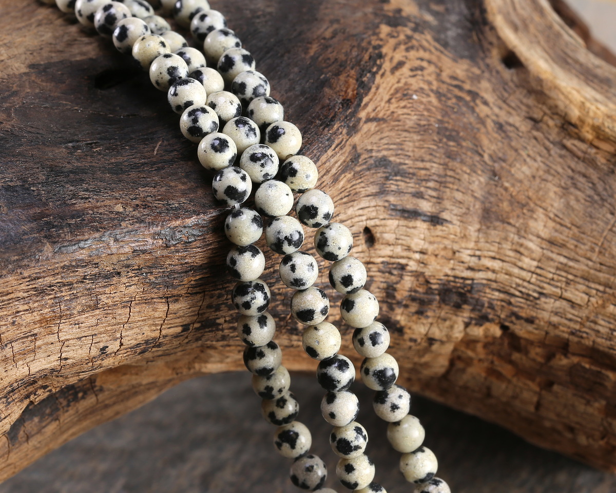 Dalmatian Jasper Round 4-5mm