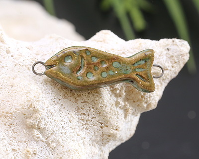 Gaea Ceramic Fern Fish Focal Link 10-11x31-33mm