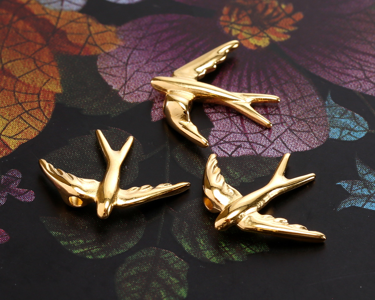 24K Gold (plated) Swallow Focal 15x18mm