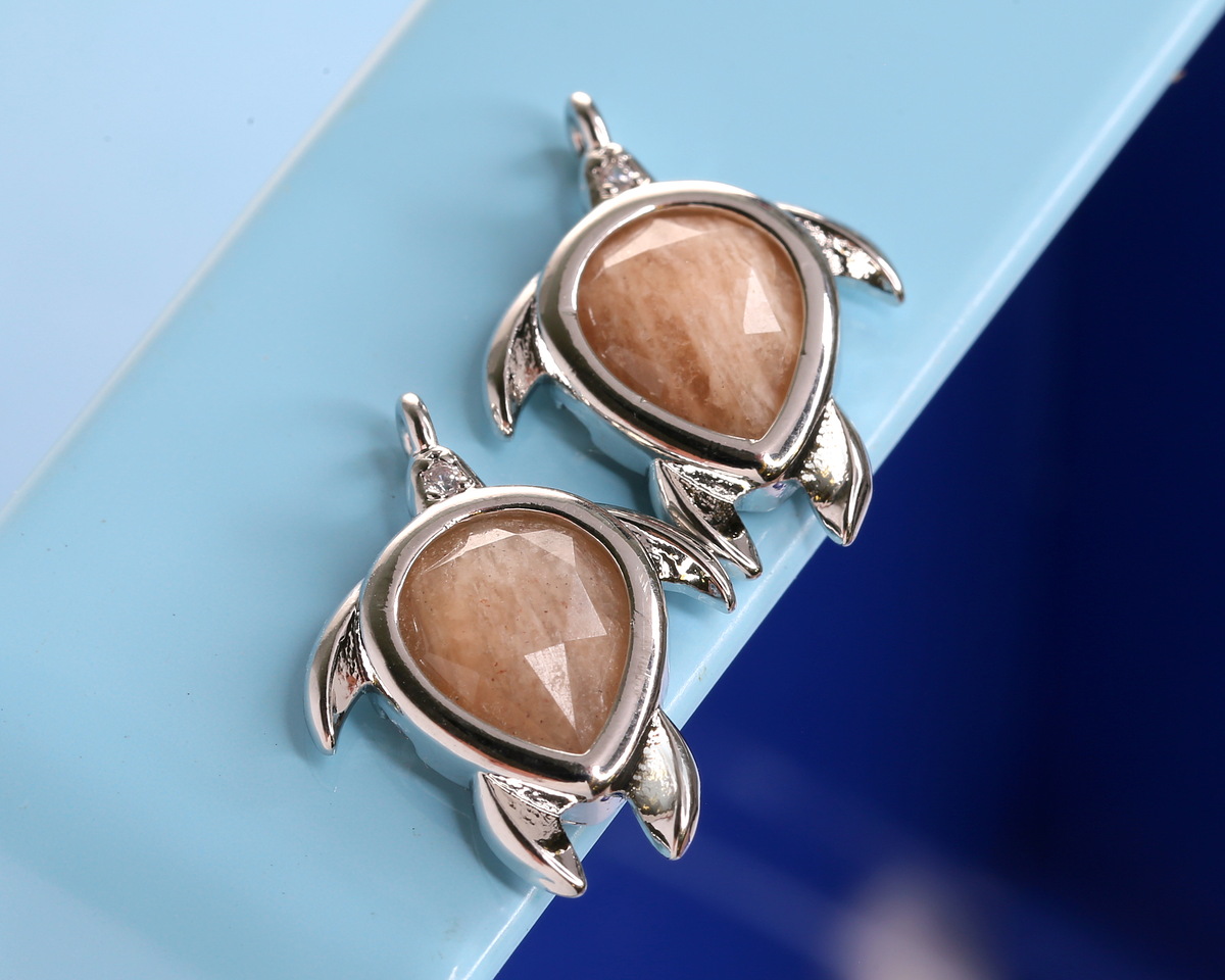 Peach Moonstone w/ Silver Finish Sea Turtle Focal 15x19mm