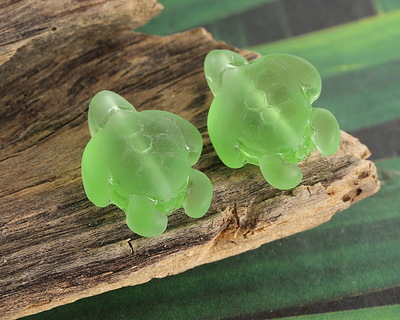 Peridot Beach-Style Glass Small Sea Turtle 20x15mm