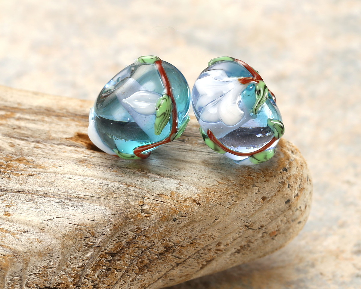 Grace Lampwork Magnolia Mist Rondelle 10x16mm