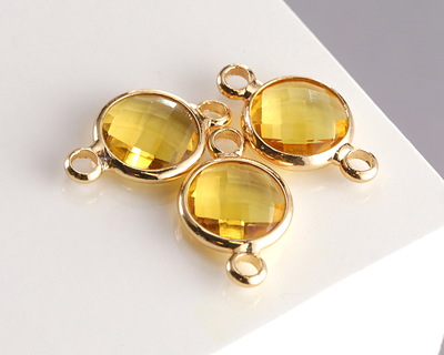 Yellow Crystal Round Link in Gold Finish Bezel 14.5x8.5mm