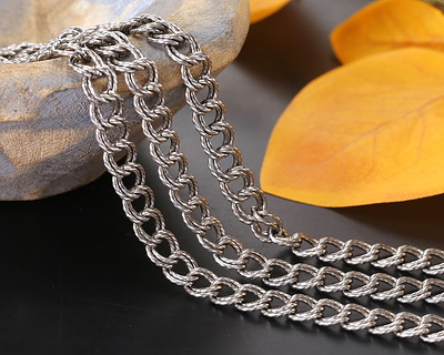 Antique Silver Finish Etched Large Parallel Curb Chain